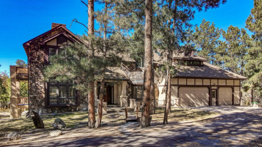 19710viaverdelnmonumentco80132 Yourhomesoldguaranteed Barbschlinker Exterior Front 019 015 3820x2149