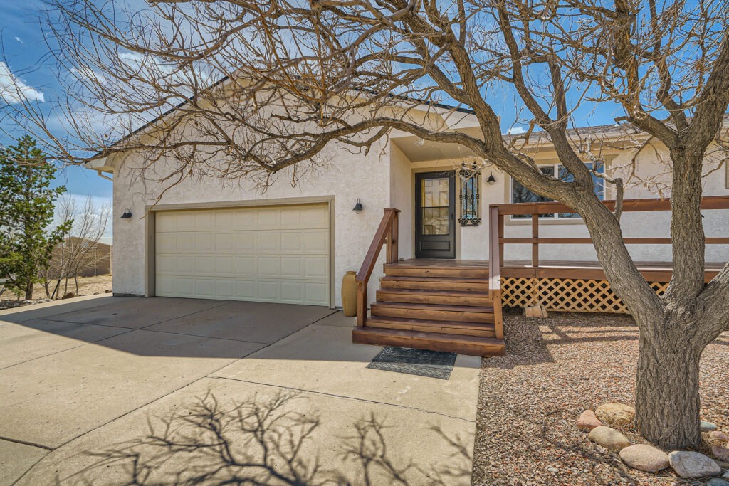 06 Exterior Front Entry