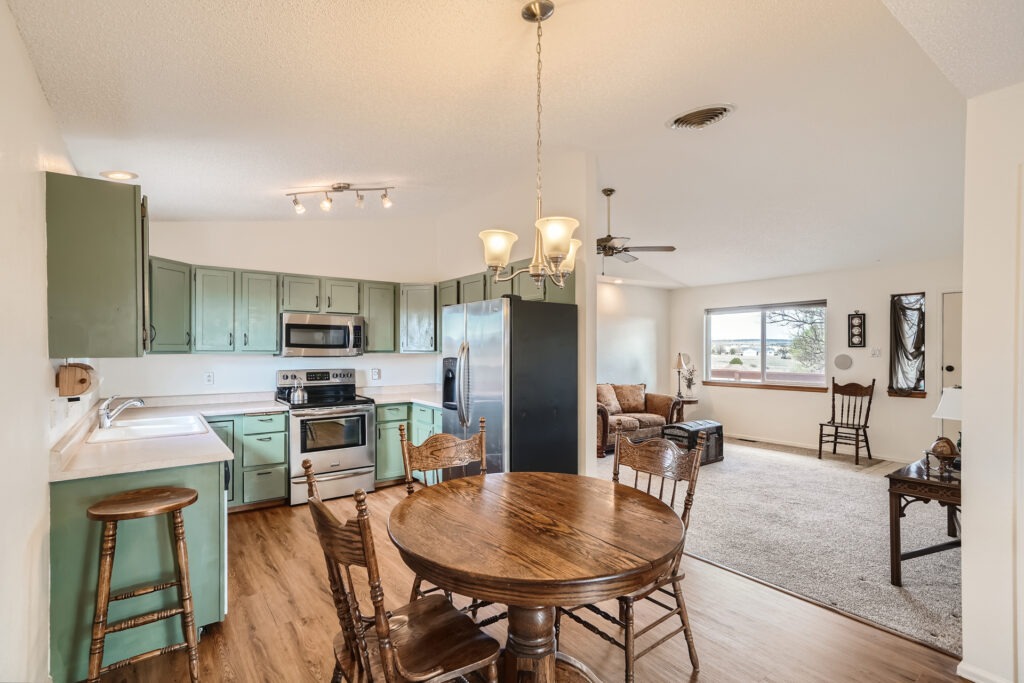 14 Kitchen