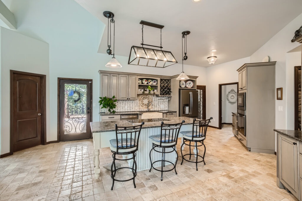 14 Kitchen 1