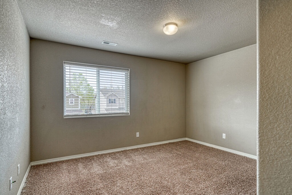 4023 Creek Legend View Print 036 039 Bedroom 4200x2800 300dpi