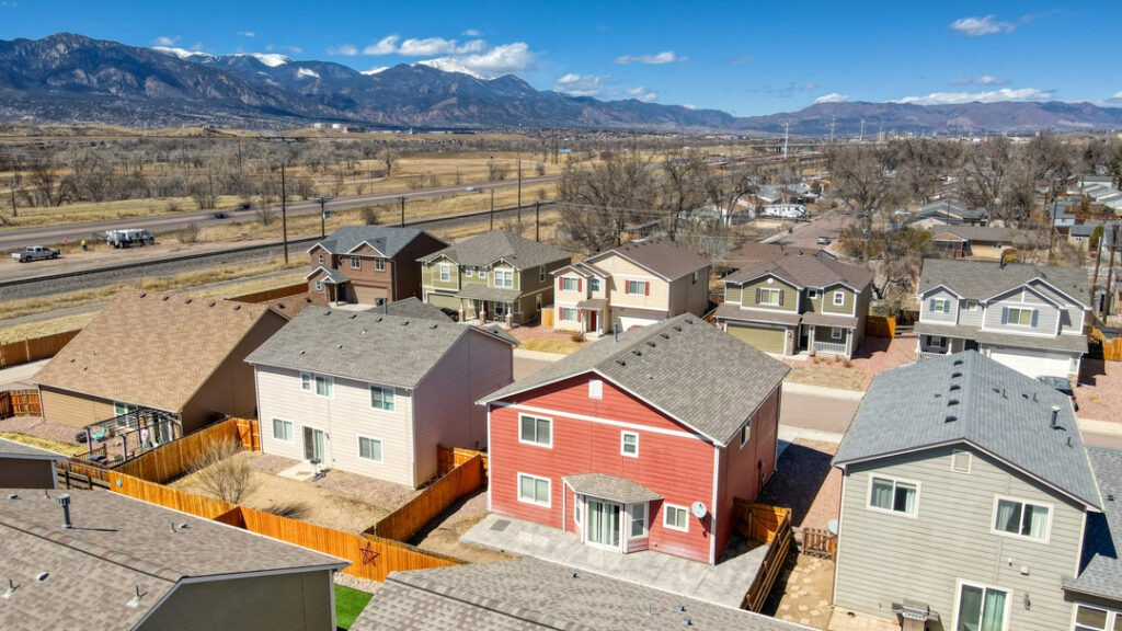 Colorado Springs Home In Greencrest 1080 008