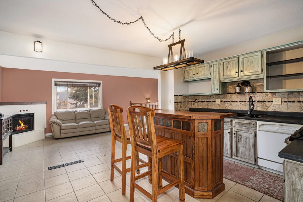 1172 Stanton St, Colorado Springs, CO 80907