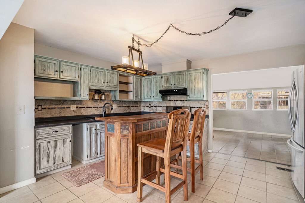 1172 Stanton St, Colorado Springs, CO 80907