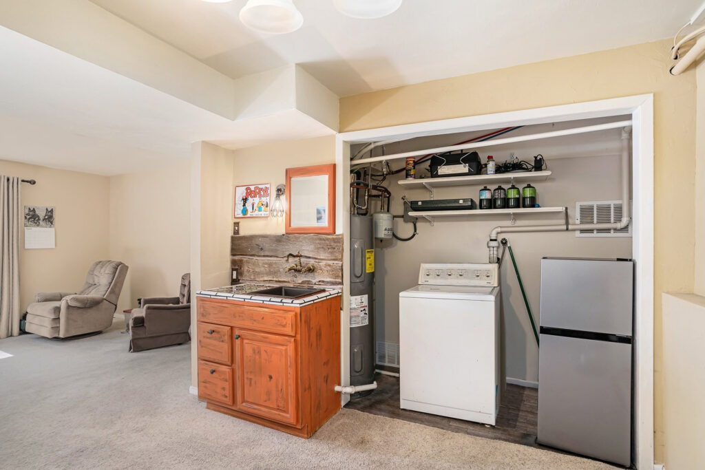1172 Stanton St, Colorado Springs, CO 80907