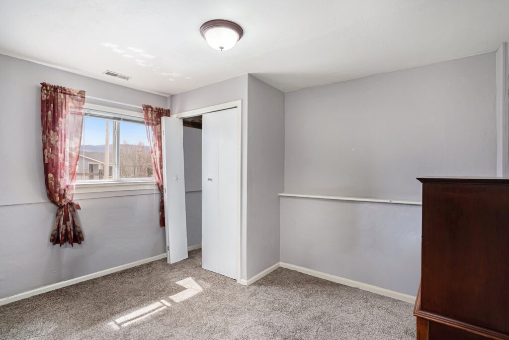 1172 Stanton St, Colorado Springs, CO 80907
