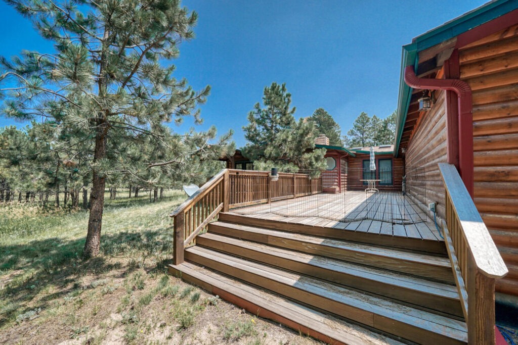 14445 Chalet Ln Elbert Co Large 017 017 Deck 1500x1000 72dpi