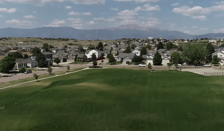 Find Stetson Hills homes for sale with Barb Schlinker.