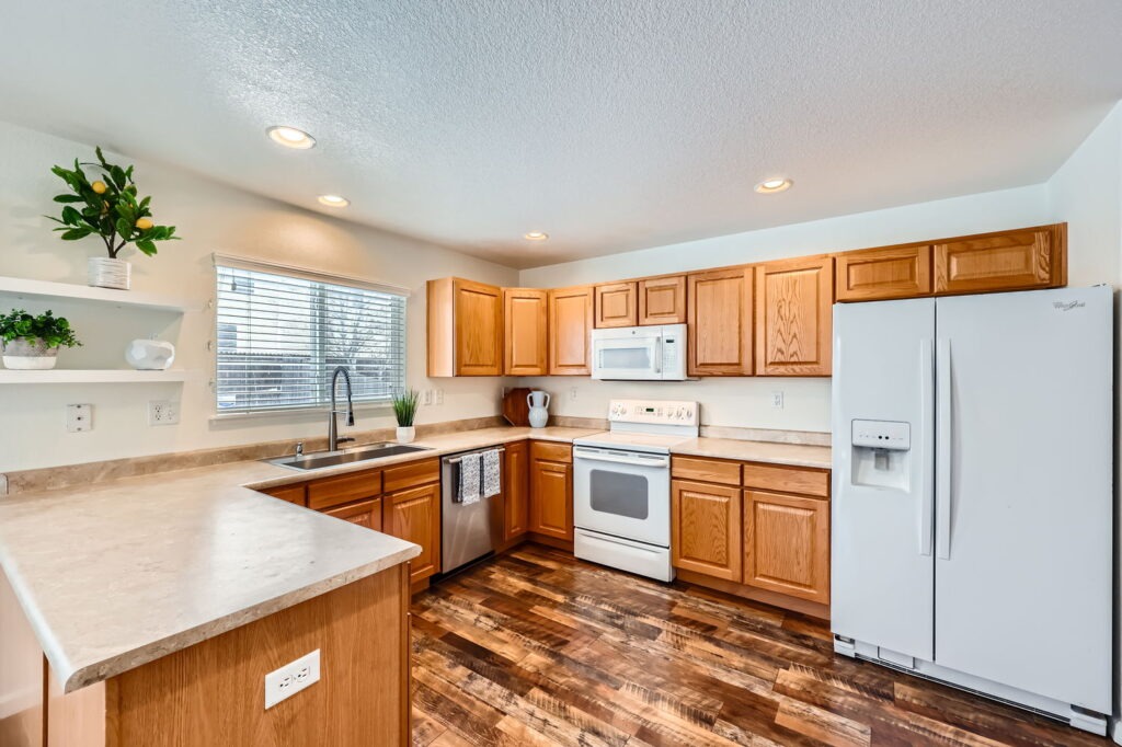14279 White Peak Dr. Web Quality 007 08 Kitchen