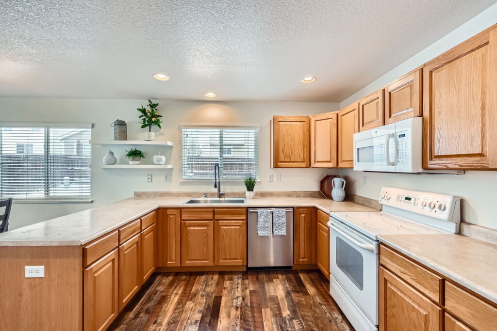 14279 White Peak Dr. Web Quality 009 10 Kitchen