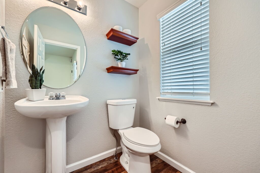 14279 White Peak Dr. Web Quality 011 13 Powder Room
