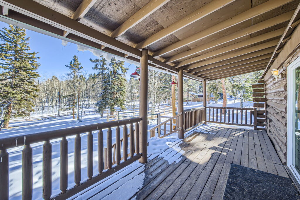 33 Friar Tuck Dr Web Quality 026 35 Deck