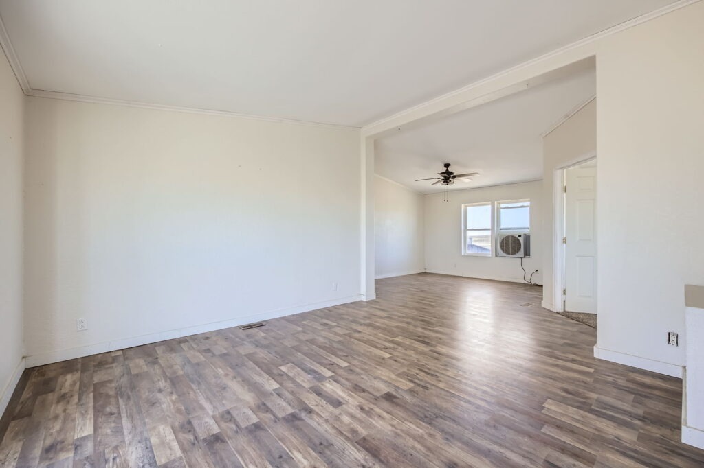 15270 Storybook Ln Web Quality 007 07 Living Room