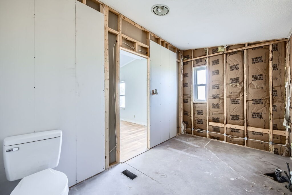 15270 Storybook Ln Web Quality 019 23 Primary Bathroom