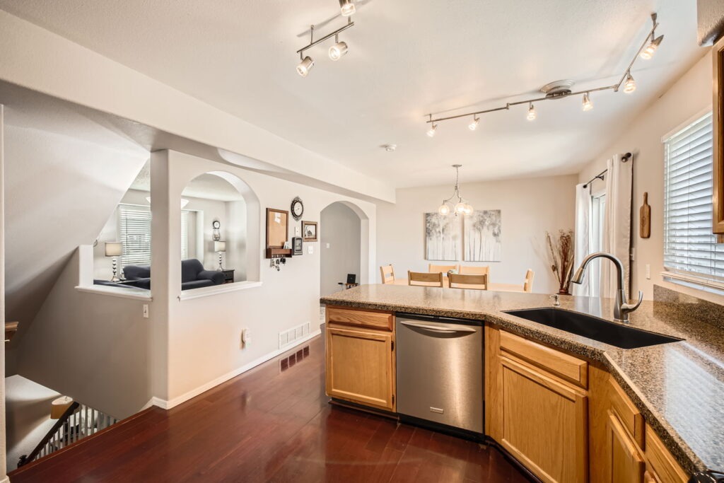 827 Barn Owl Dr Web Quality 011 13 Kitchen