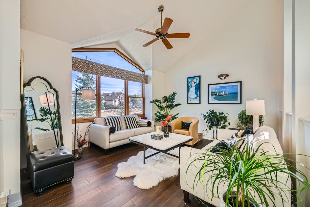 655 Rembrandt Ct Print Quality 004 04 Living Room