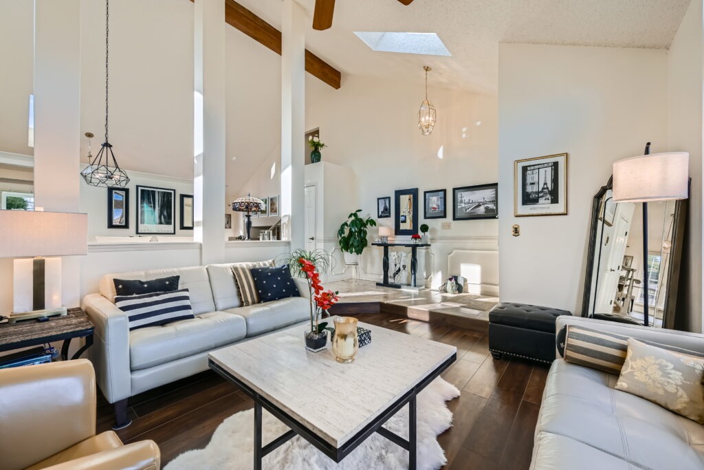 655 Rembrandt Ct Print Quality 005 05 Living Room