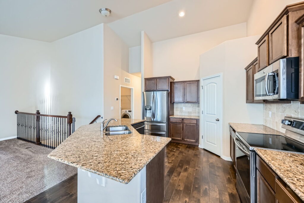 8151 Glory Dr Glory Dr Web Quality 011 09 Kitchen
