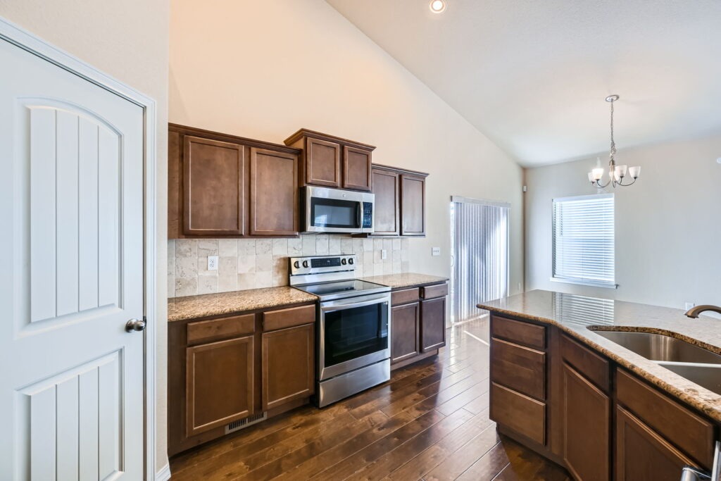 8151 Glory Dr Glory Dr Web Quality 012 10 Kitchen