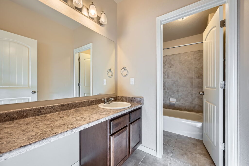 8151 Glory Dr Glory Dr Web Quality 025 29 Lower Level Bathroom