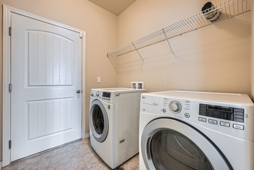 8151 Glory Dr Glory Dr Web Quality 028 34 Laundry Room