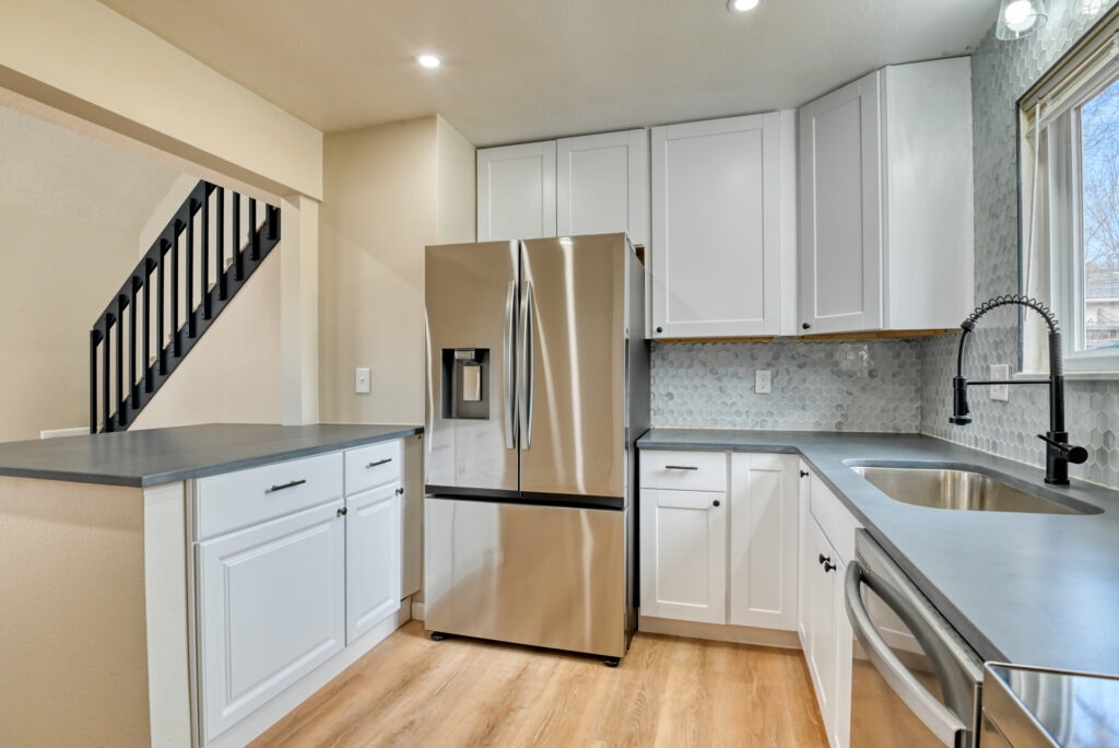 W Willamette Ave 15