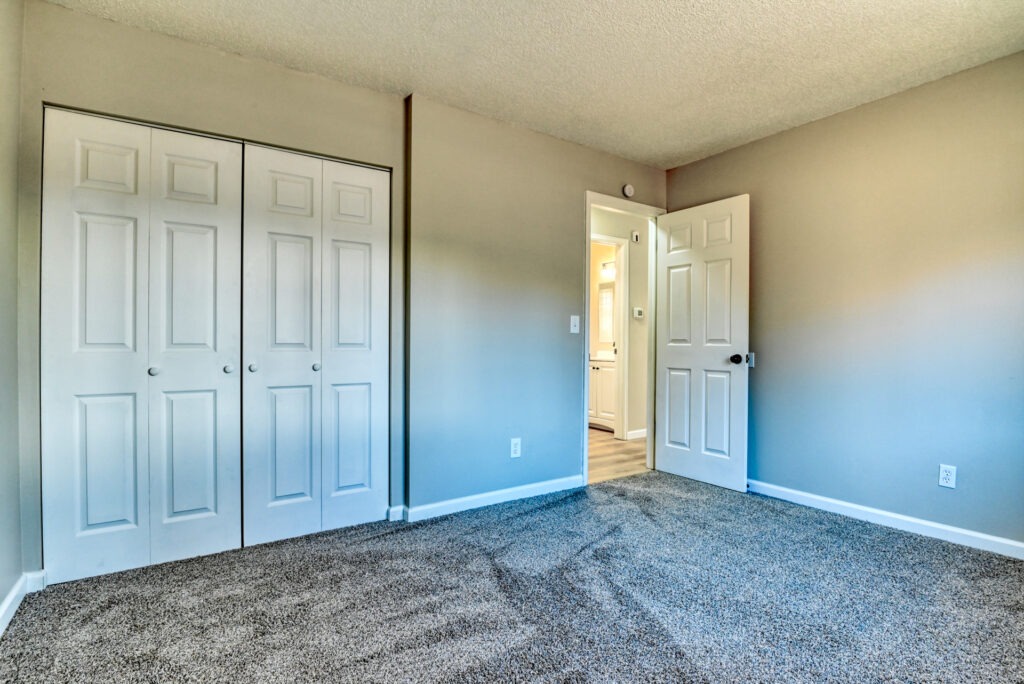 W Willamette Ave 22