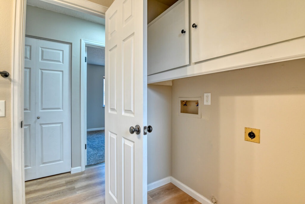 W Willamette Ave 26