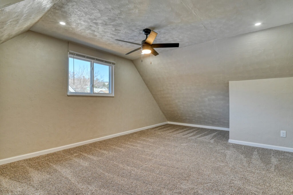W Willamette Ave 34