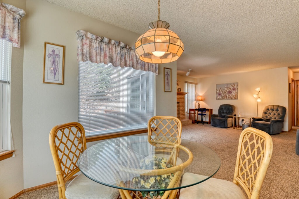 Broadmoor Bluffs Dr 24