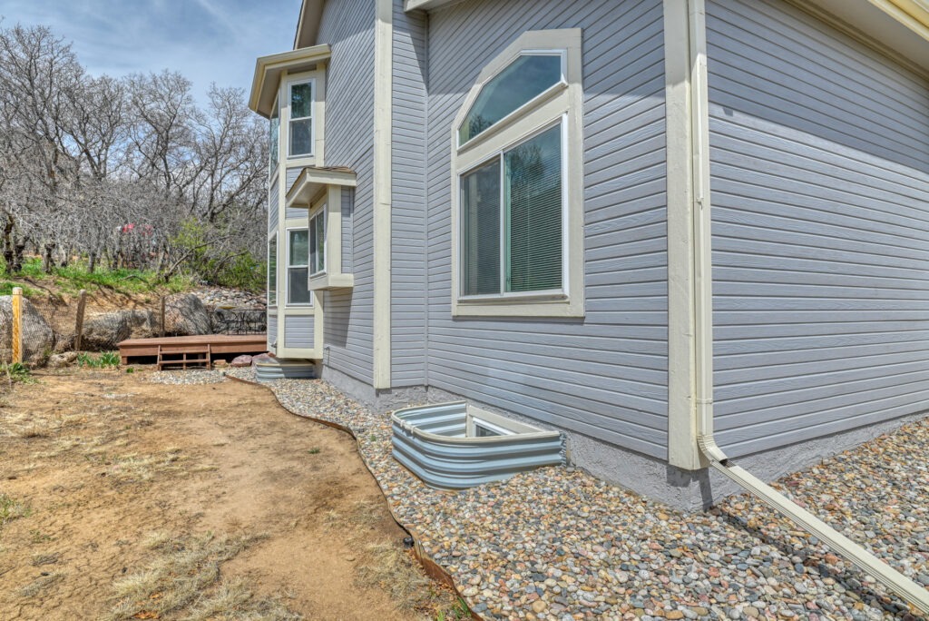 Broadmoor Bluffs Dr 9