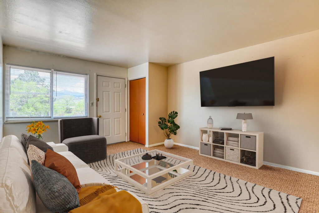 Forrest Hill Rd #4 11 Living Room