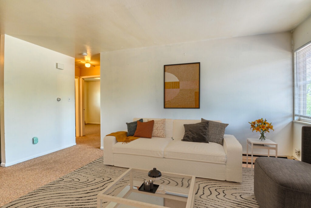 Forrest Hill Rd #4 13 Living Room