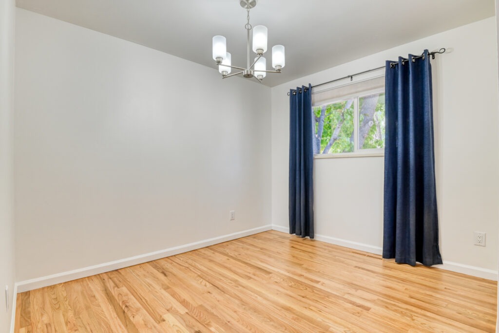 Montclair St 15
