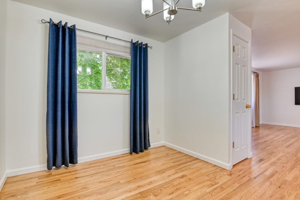 Montclair St 18