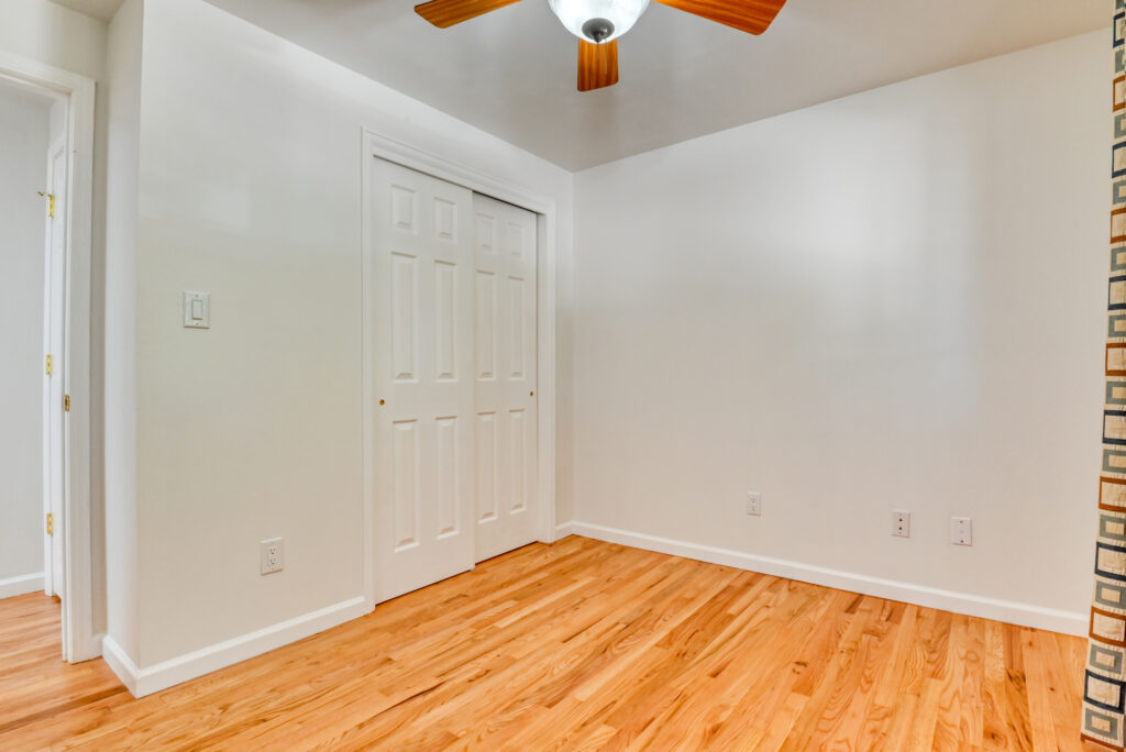 Montclair St 31