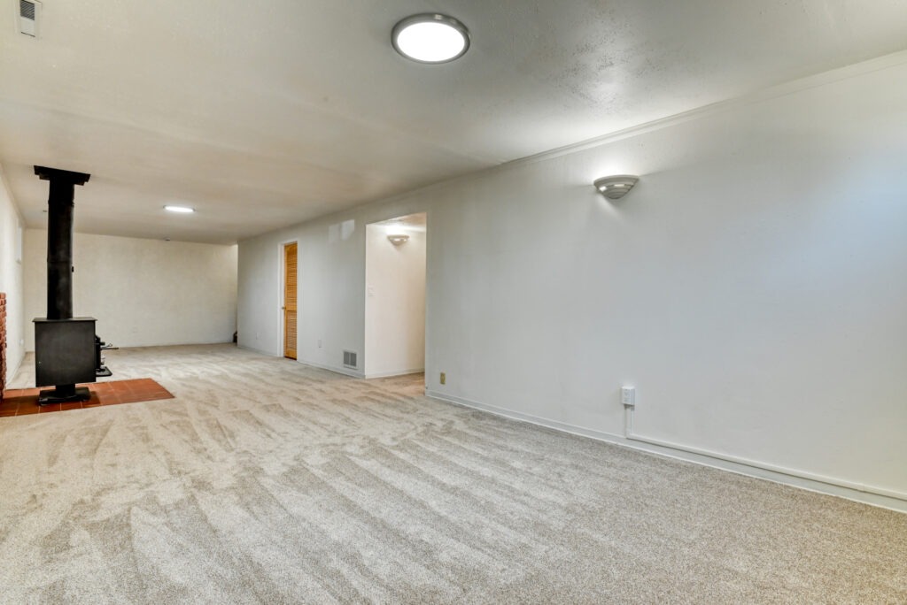 Montclair St 36