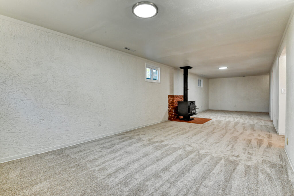 Montclair St 37