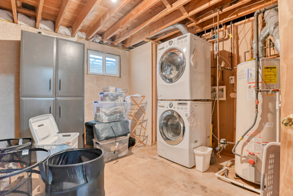 Montclair St 38