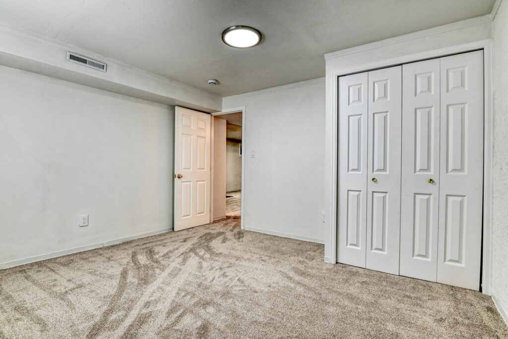 Montclair St 42