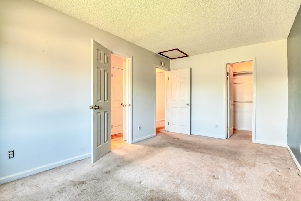 Bell Dr 14
