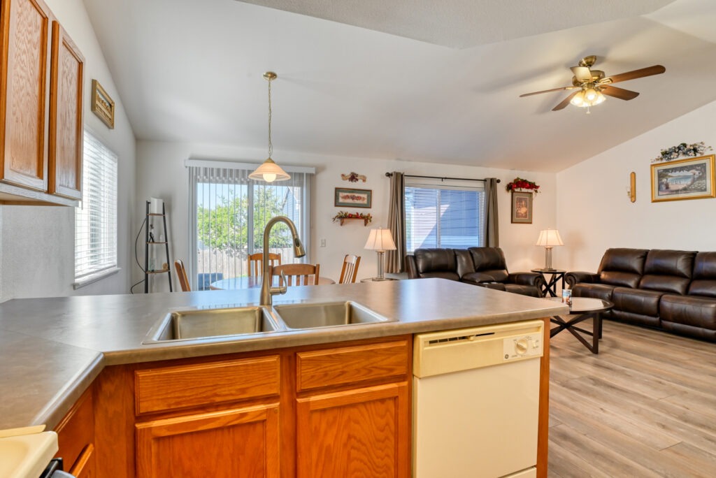 Christy Ct 24