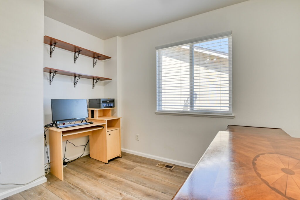 Christy Ct 33