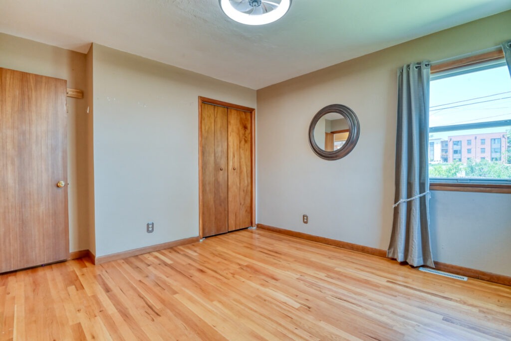 N Tower St 36