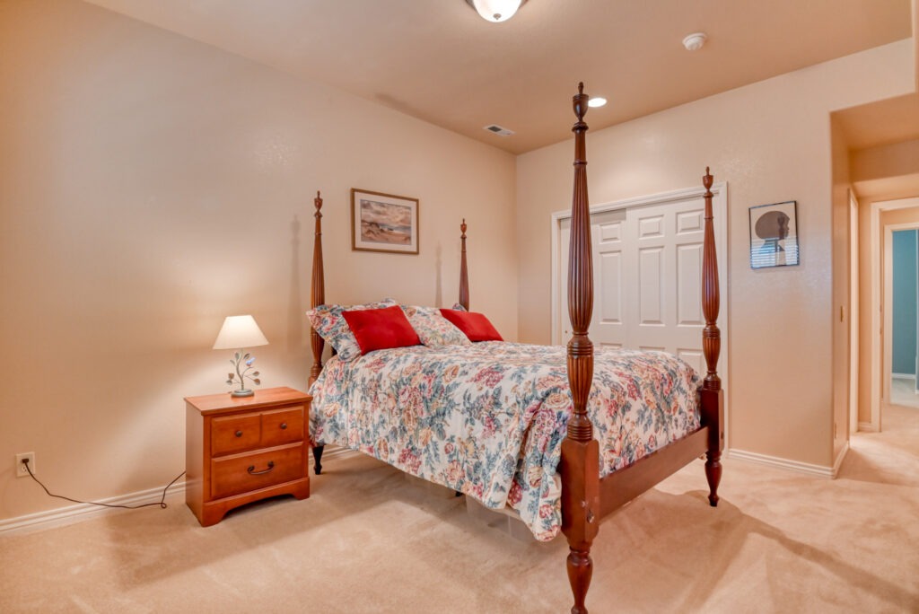 Spanish Oak Terr 54