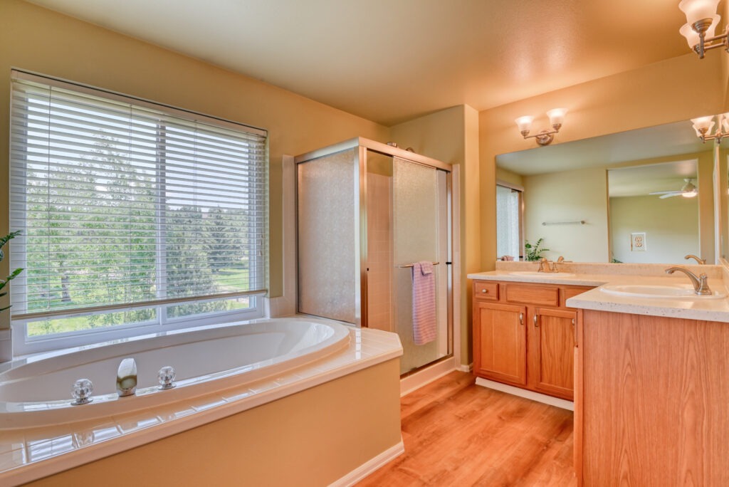 True Vista Cir 44