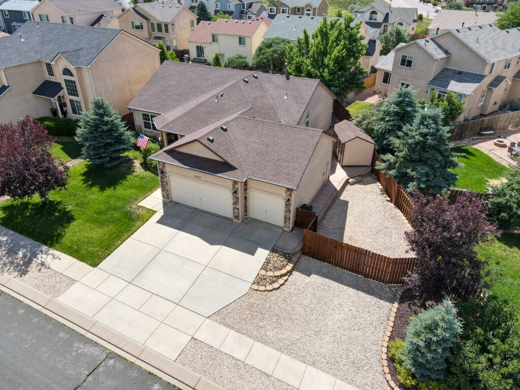 Mountain Garland Dr 69