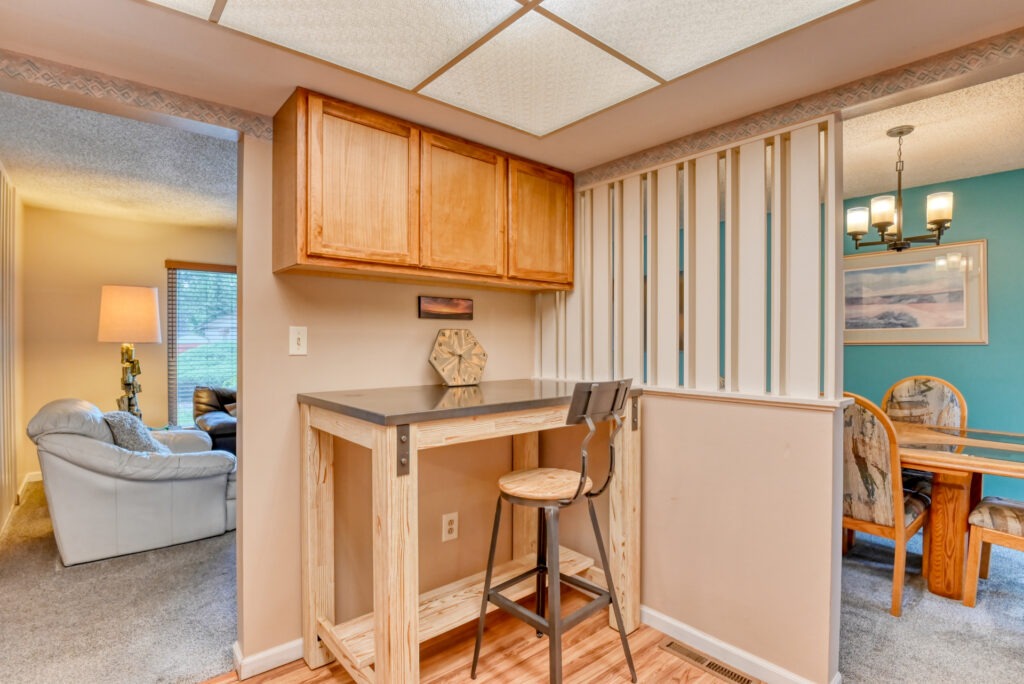 Parade Cir W 22
