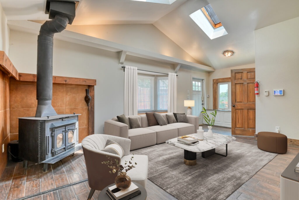 10 E 13th Street 44 Family Room
