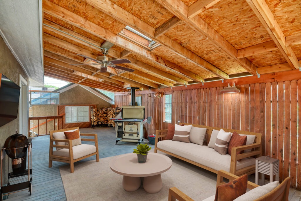 1 E 13th Street 6 Covered Patio